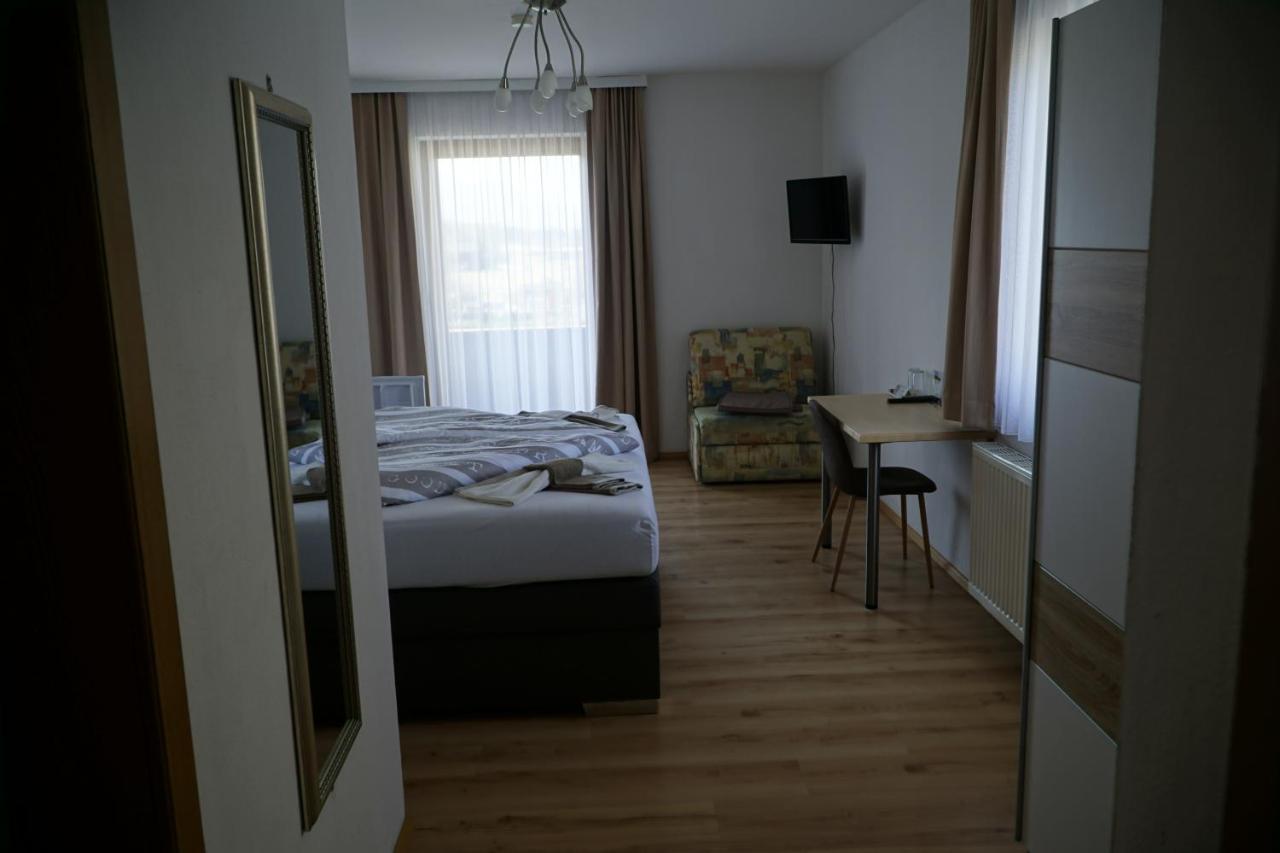 Pension-Ferienwohnung Rotar Faak am See Buitenkant foto