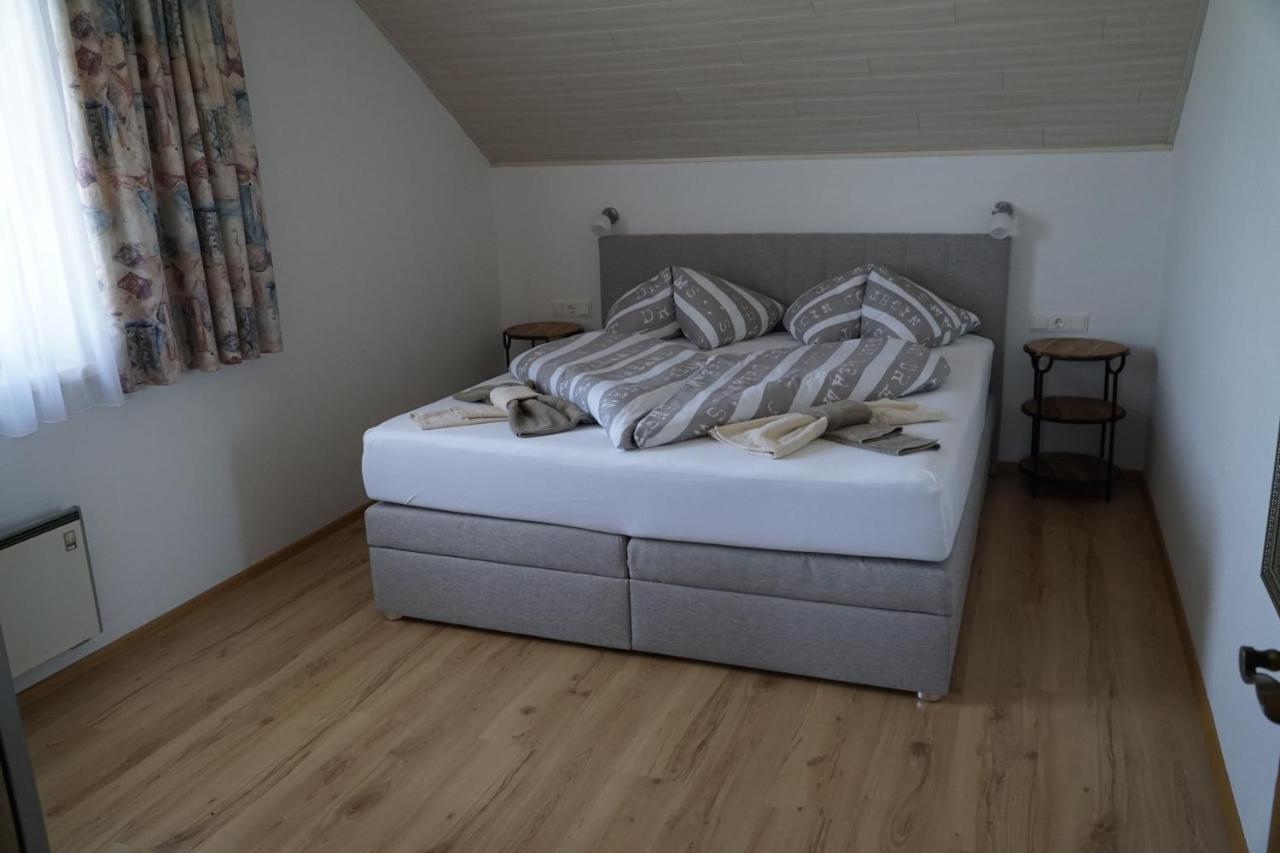 Pension-Ferienwohnung Rotar Faak am See Buitenkant foto