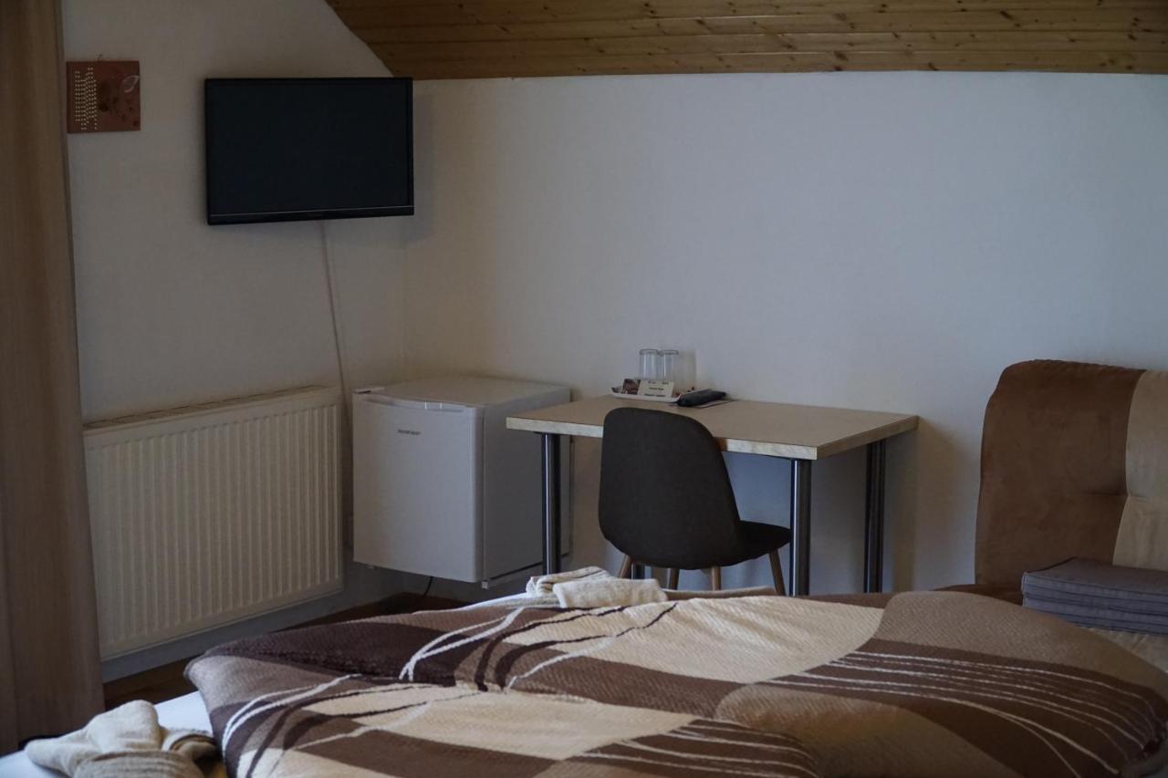Pension-Ferienwohnung Rotar Faak am See Buitenkant foto