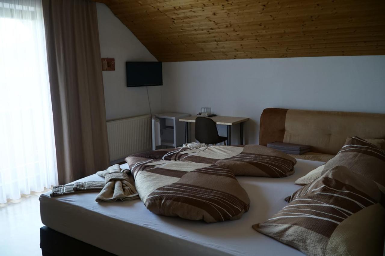 Pension-Ferienwohnung Rotar Faak am See Buitenkant foto